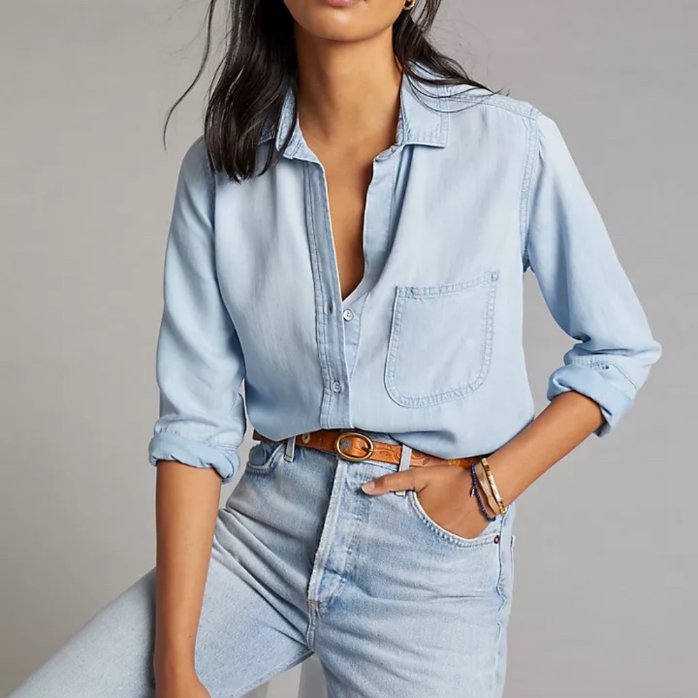 Anthropologie Cloth & Stone Valley Chambray Buttondown